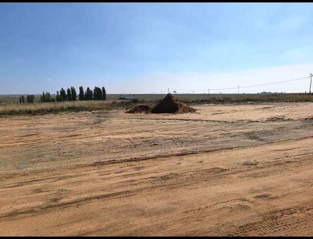 1,900M² VACANT LAND FOR SALE IN ORANJEVILLE